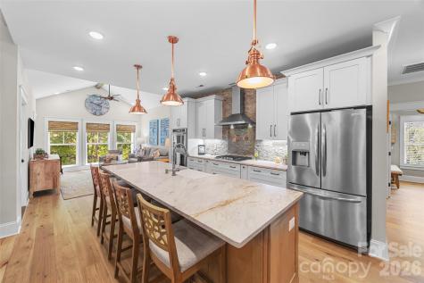 662 Sandbar Point Lake Wylie SC 29710