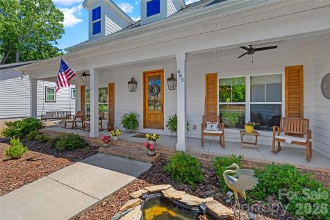 662 Sandbar Point Lake Wylie SC 29710