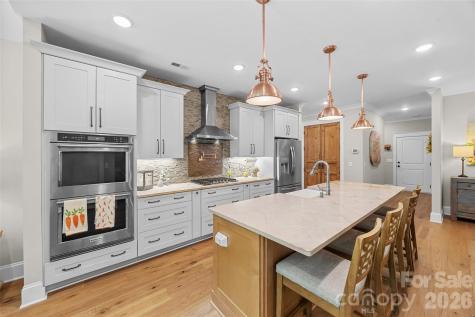 662 Sandbar Point Lake Wylie SC 29710