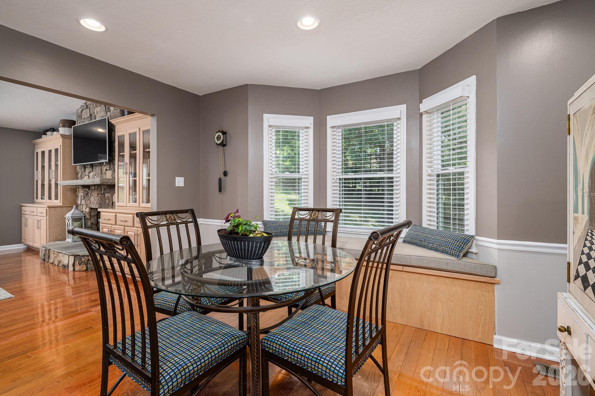 6097 Tuckborough Road Hickory NC 28602