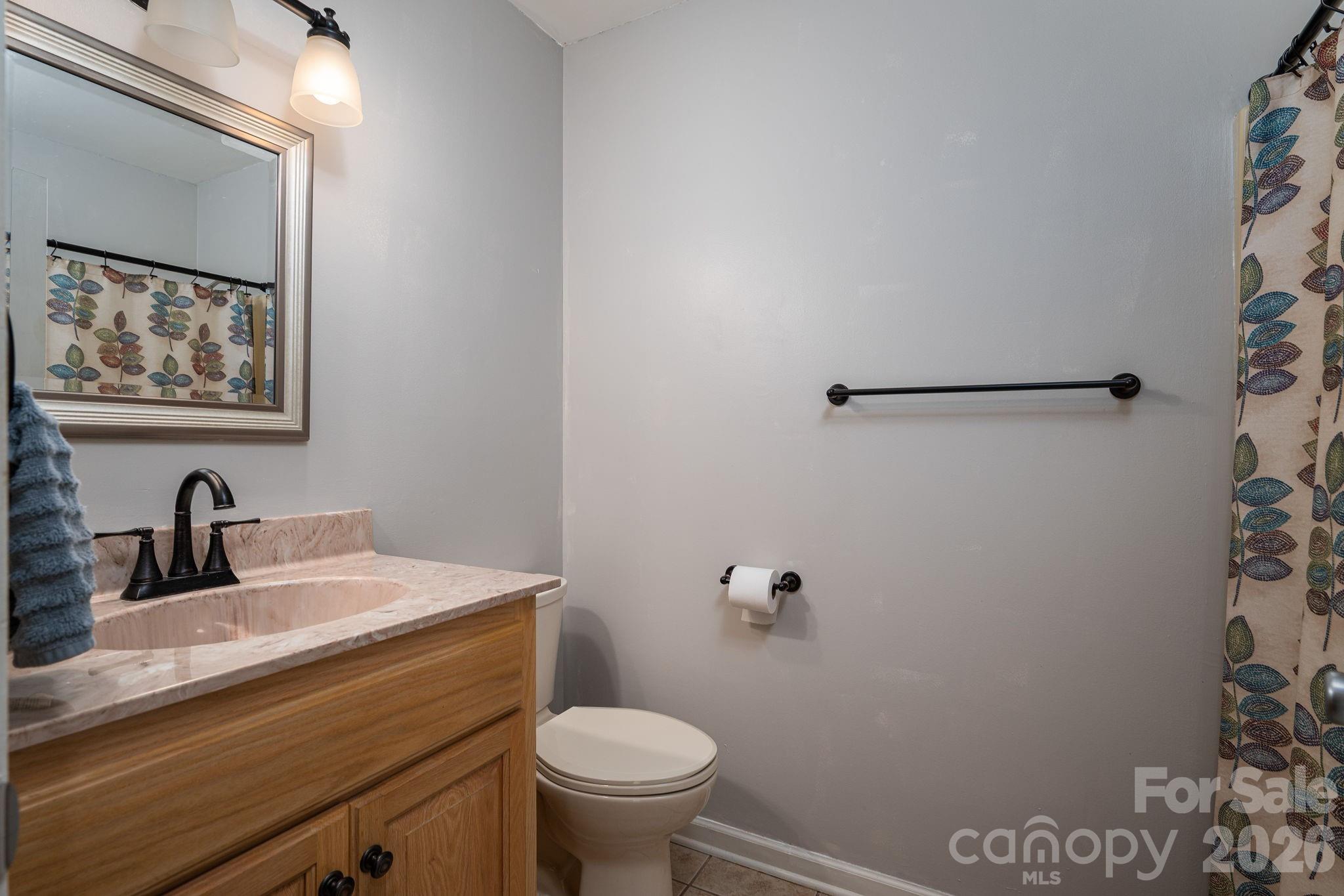6097 Tuckborough Road Hickory NC 28602
