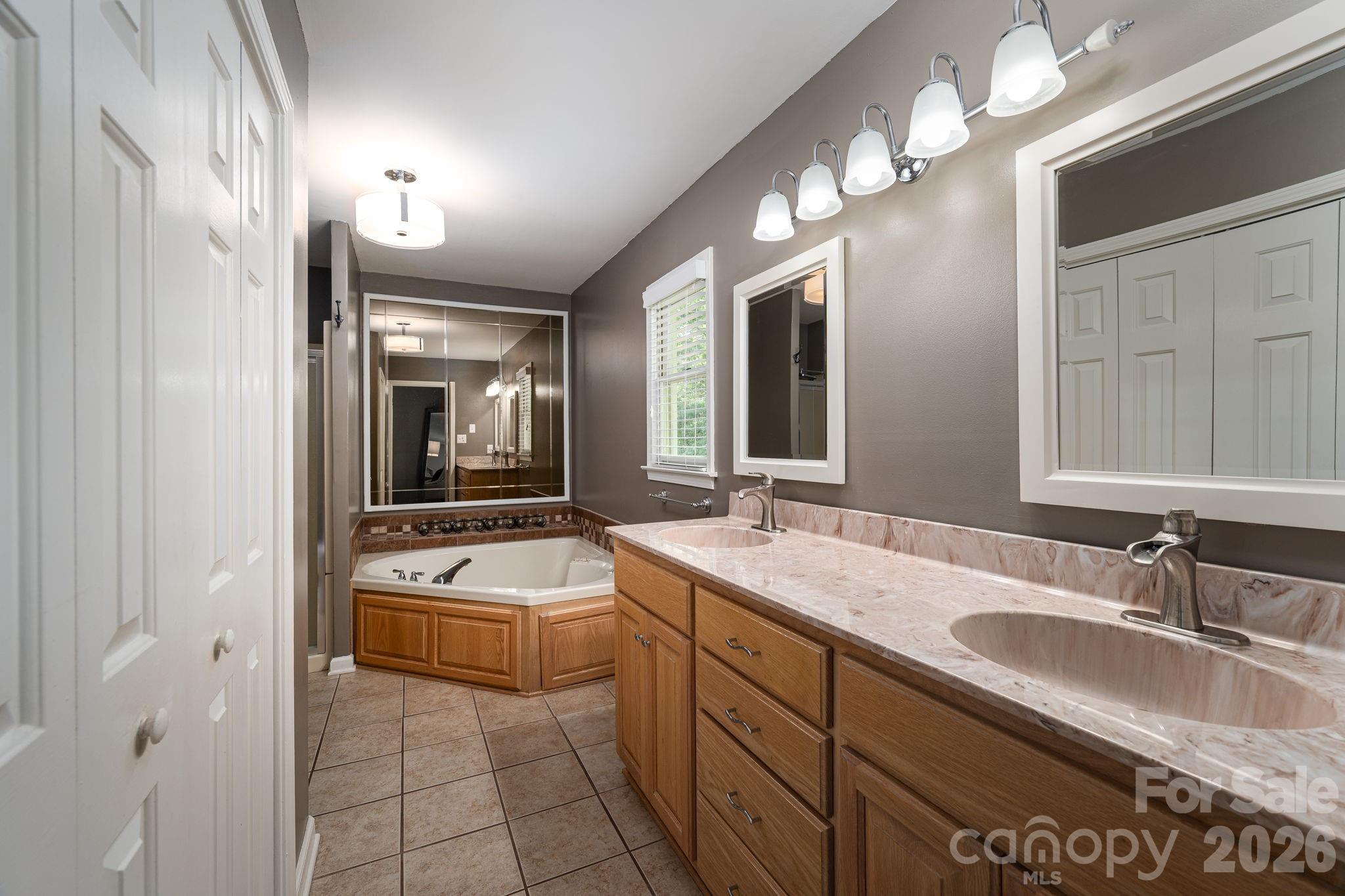6097 Tuckborough Road Hickory NC 28602