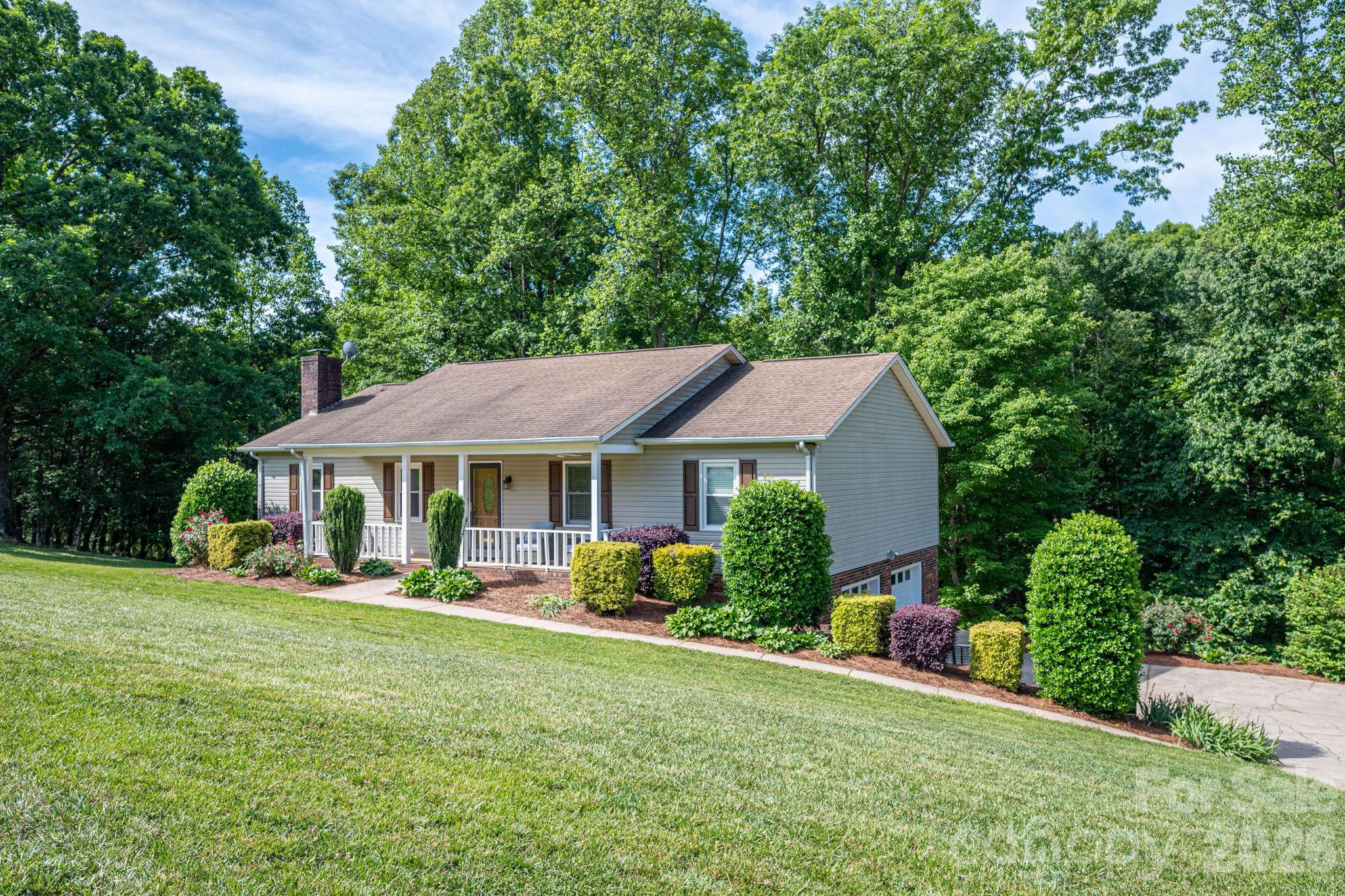 6097 Tuckborough Road Hickory NC 28602