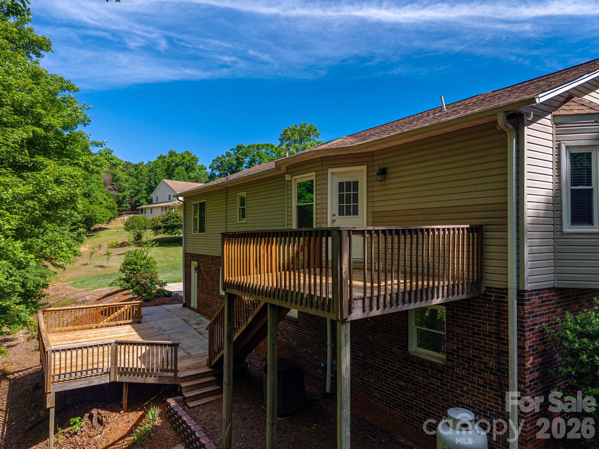 6097 Tuckborough Road Hickory NC 28602