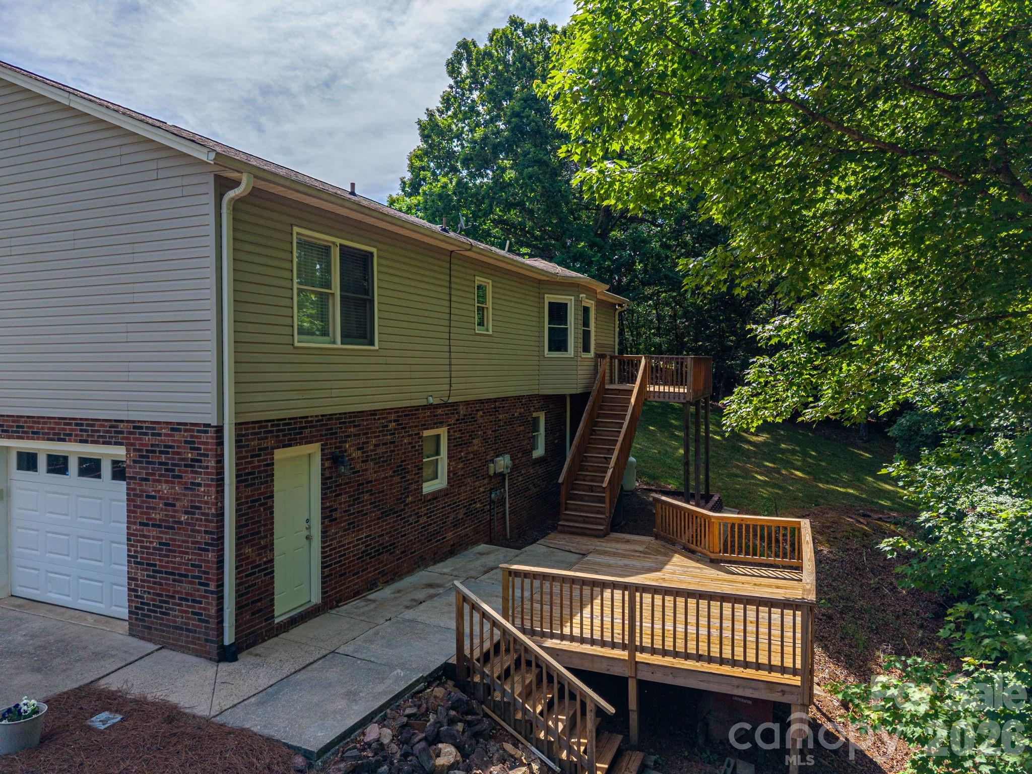 6097 Tuckborough Road Hickory NC 28602