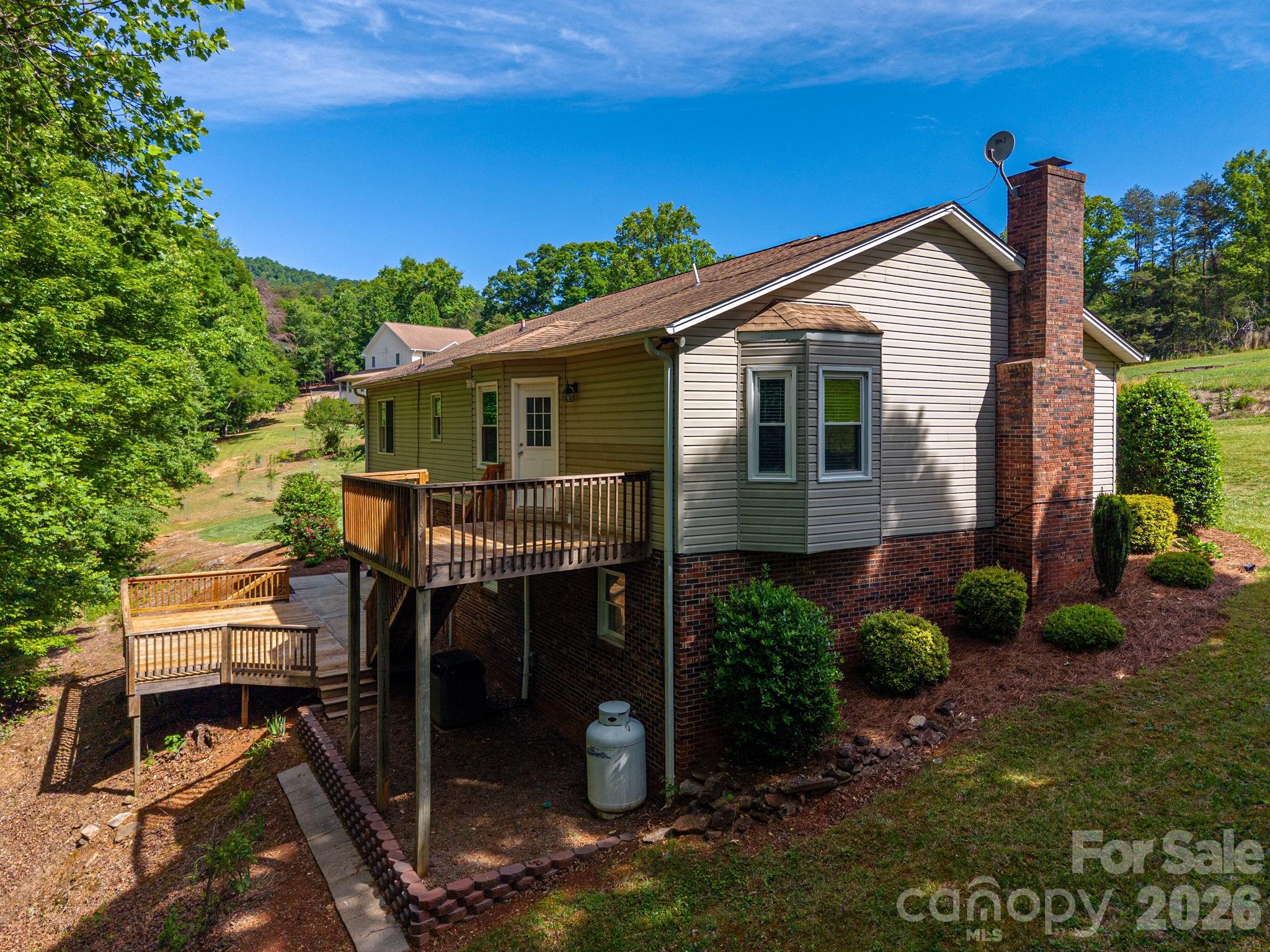 6097 Tuckborough Road Hickory NC 28602