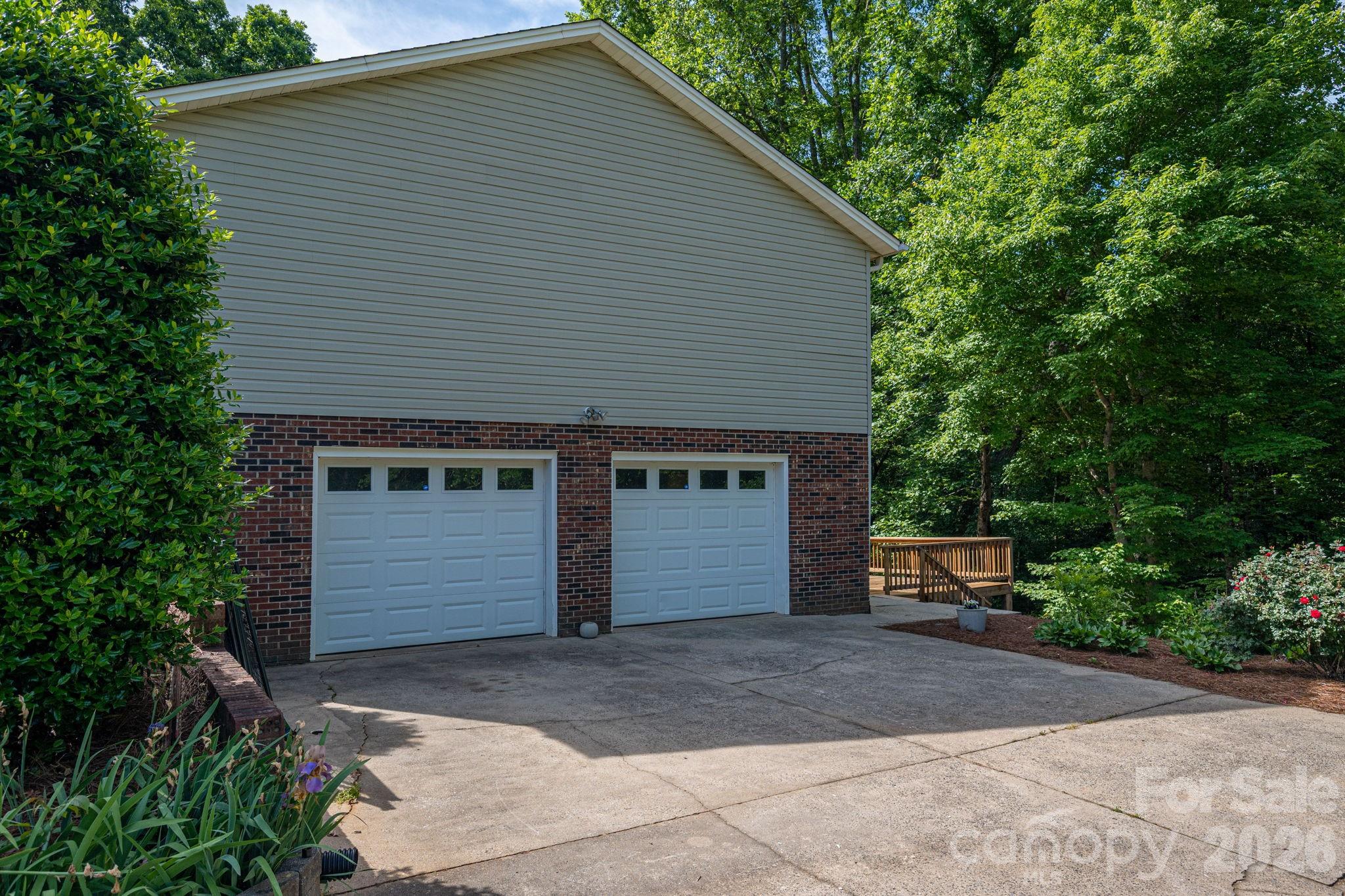 6097 Tuckborough Road Hickory NC 28602