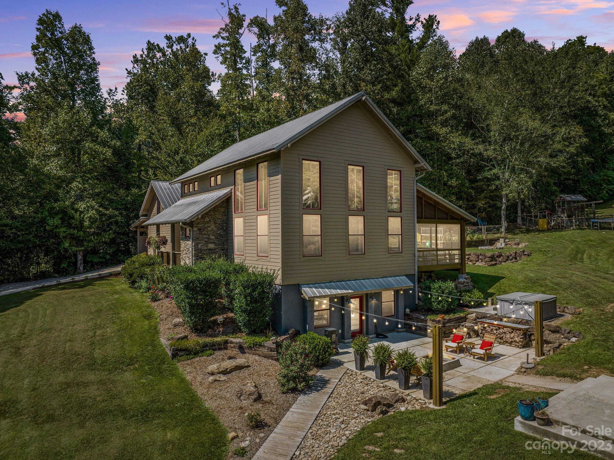 304 Patton Hill Road Swannanoa NC 28778