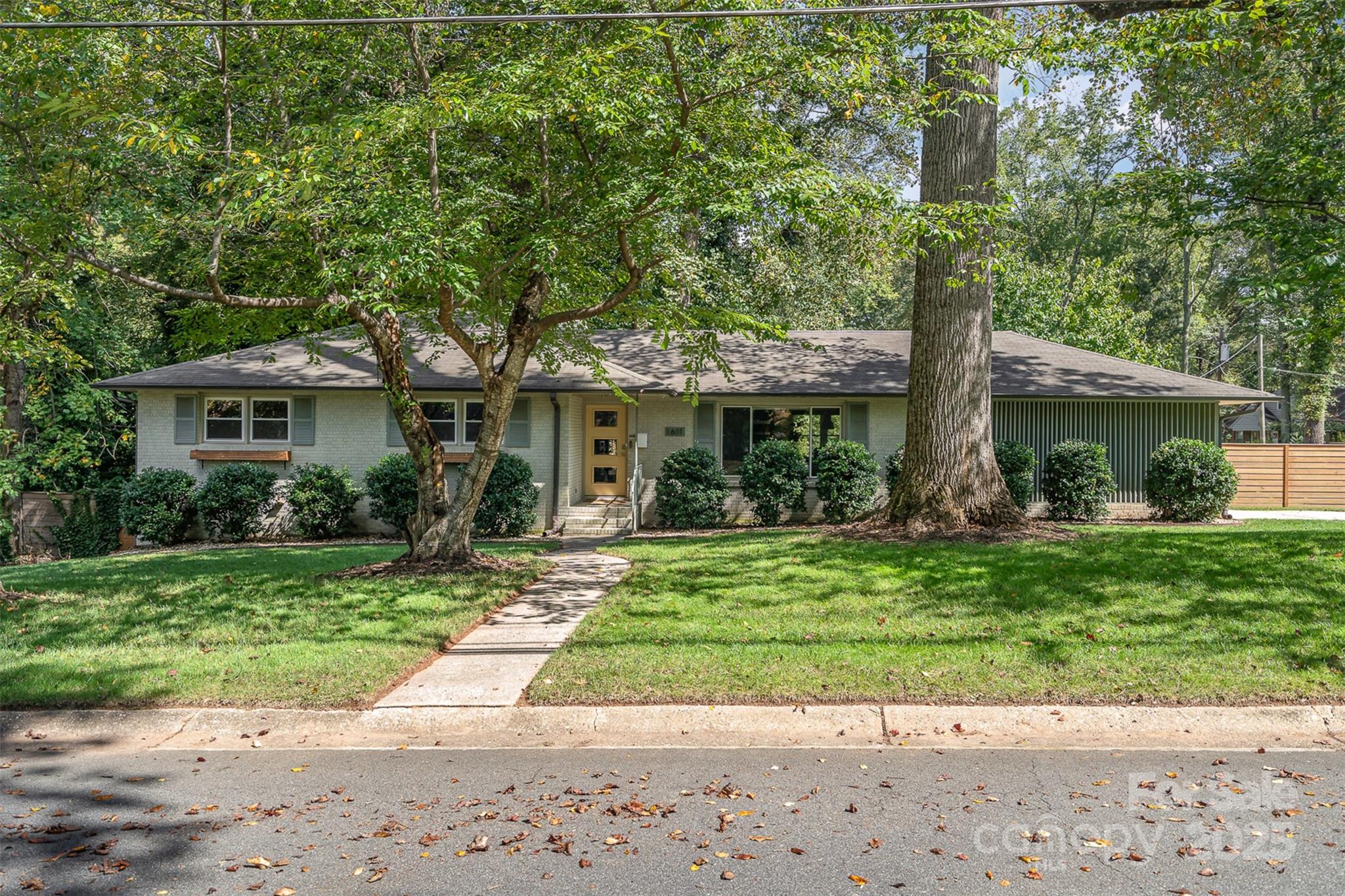 1611 Shannonhouse Drive Charlotte NC 28215