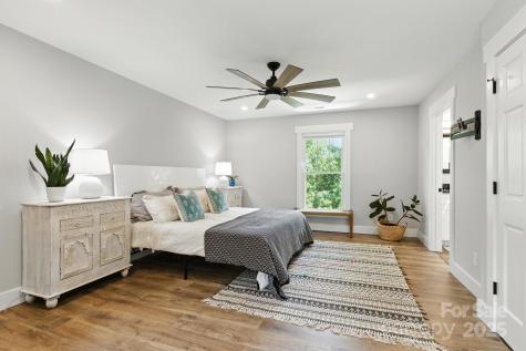 38 Tipton Drive Candler NC 28715