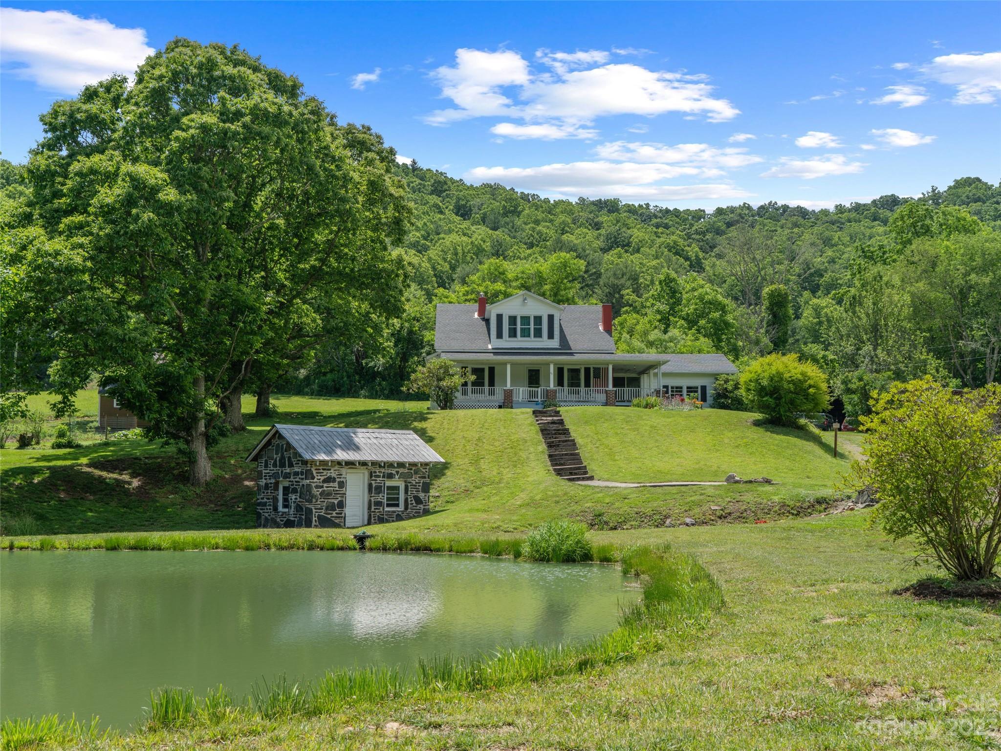 47 Woody Hills Lane Bakersville NC 28705