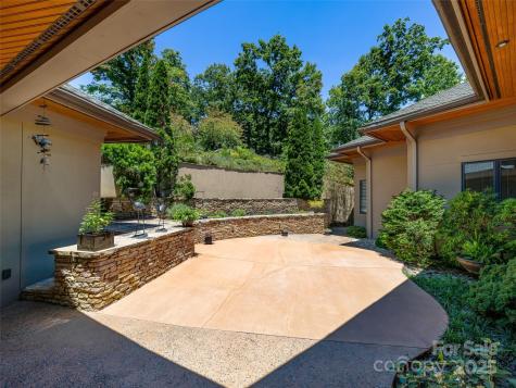 27 Elk Mountain Ridge Asheville NC 28804