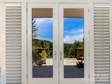 27 Elk Mountain Ridge Asheville NC 28804