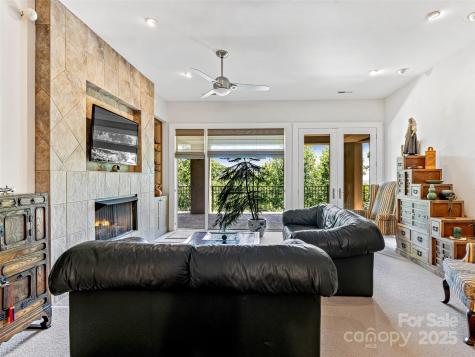 27 Elk Mountain Ridge Asheville NC 28804