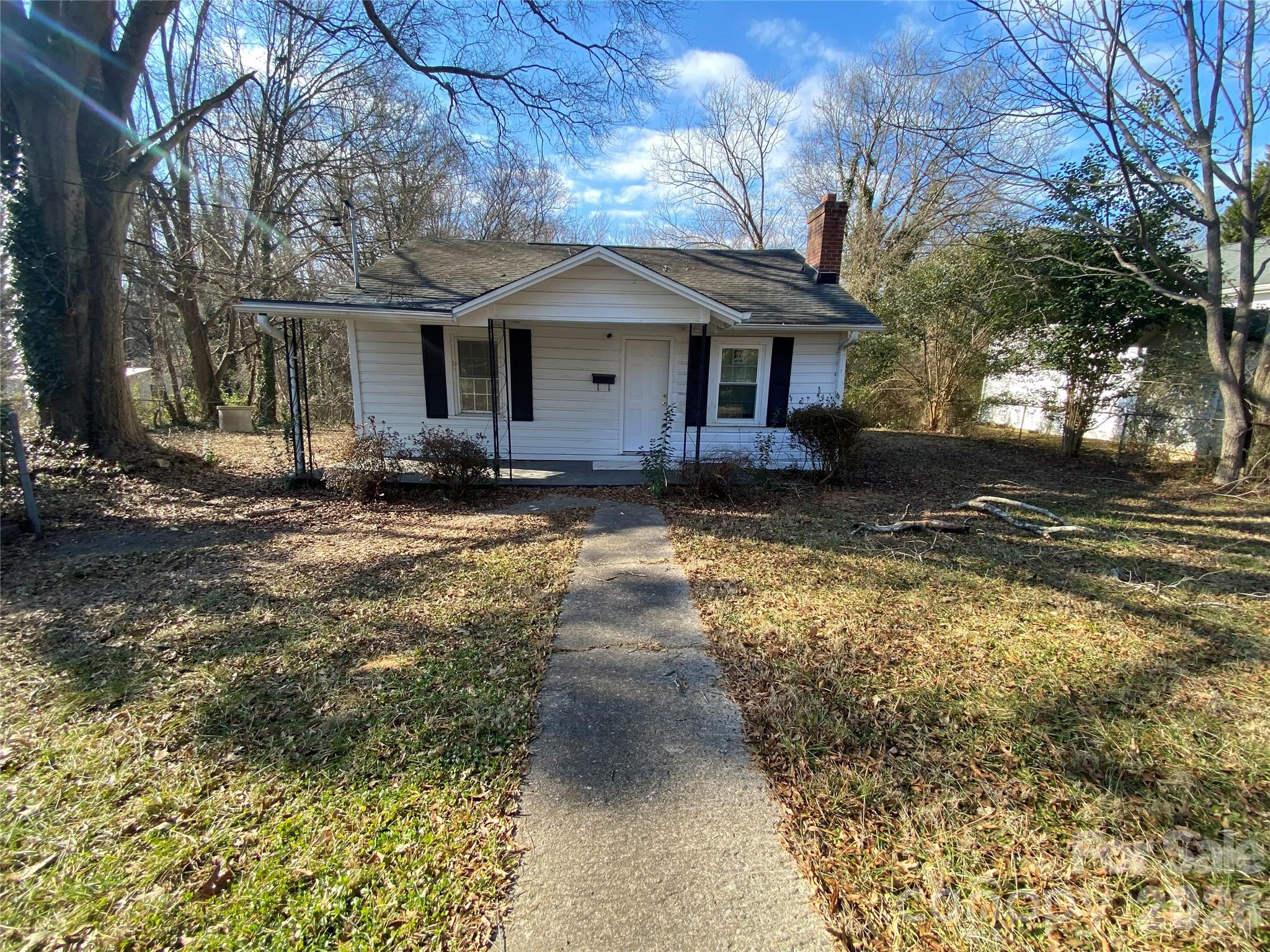 1521 W Davidson Avenue Gastonia NC 28052