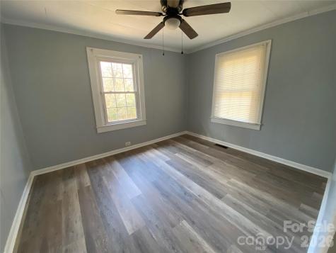 1521 W Davidson Avenue Gastonia NC 28052