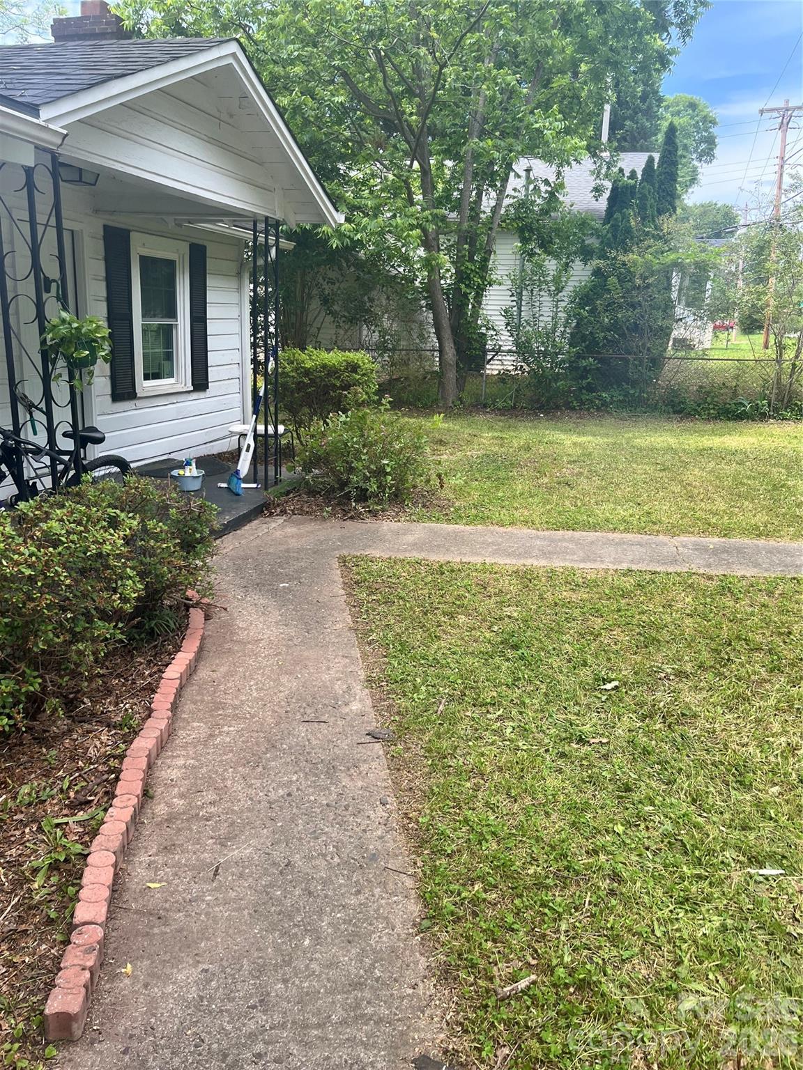 1521 W Davidson Avenue Gastonia NC 28052