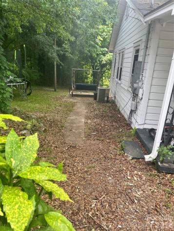 1521 W Davidson Avenue Gastonia NC 28052