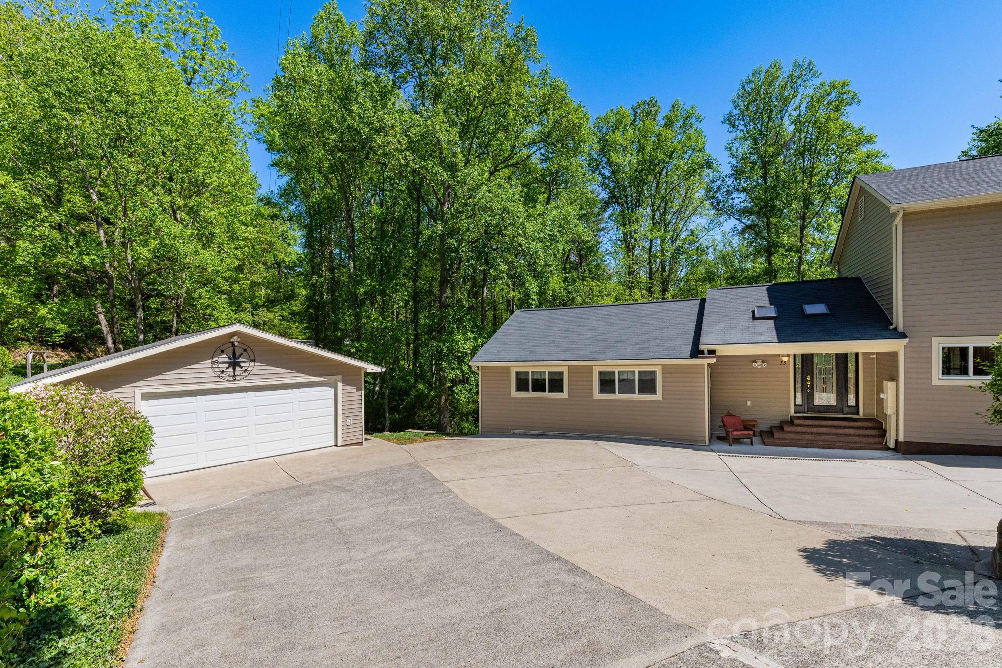 33 Lovers Loop Road Asheville NC 28803