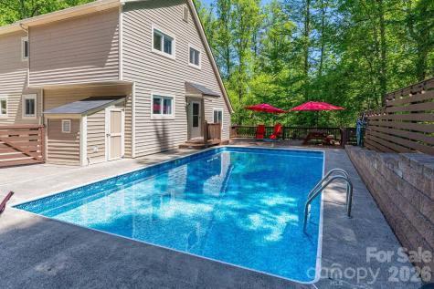 33 Lovers Loop Road Asheville NC 28803