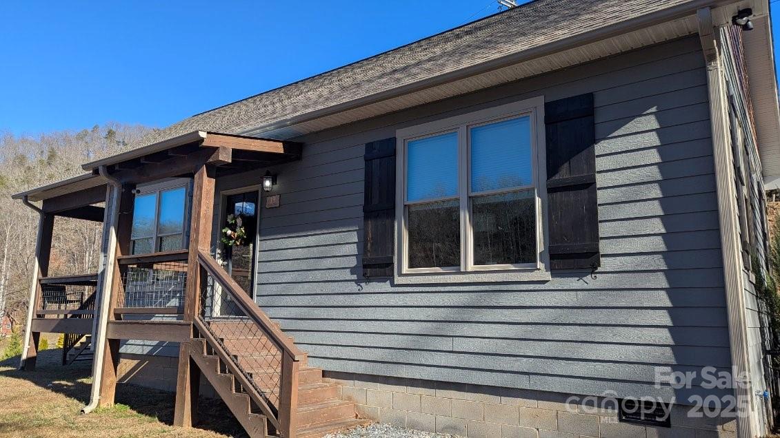 19 Santa Rosa Drive Sylva NC 28779