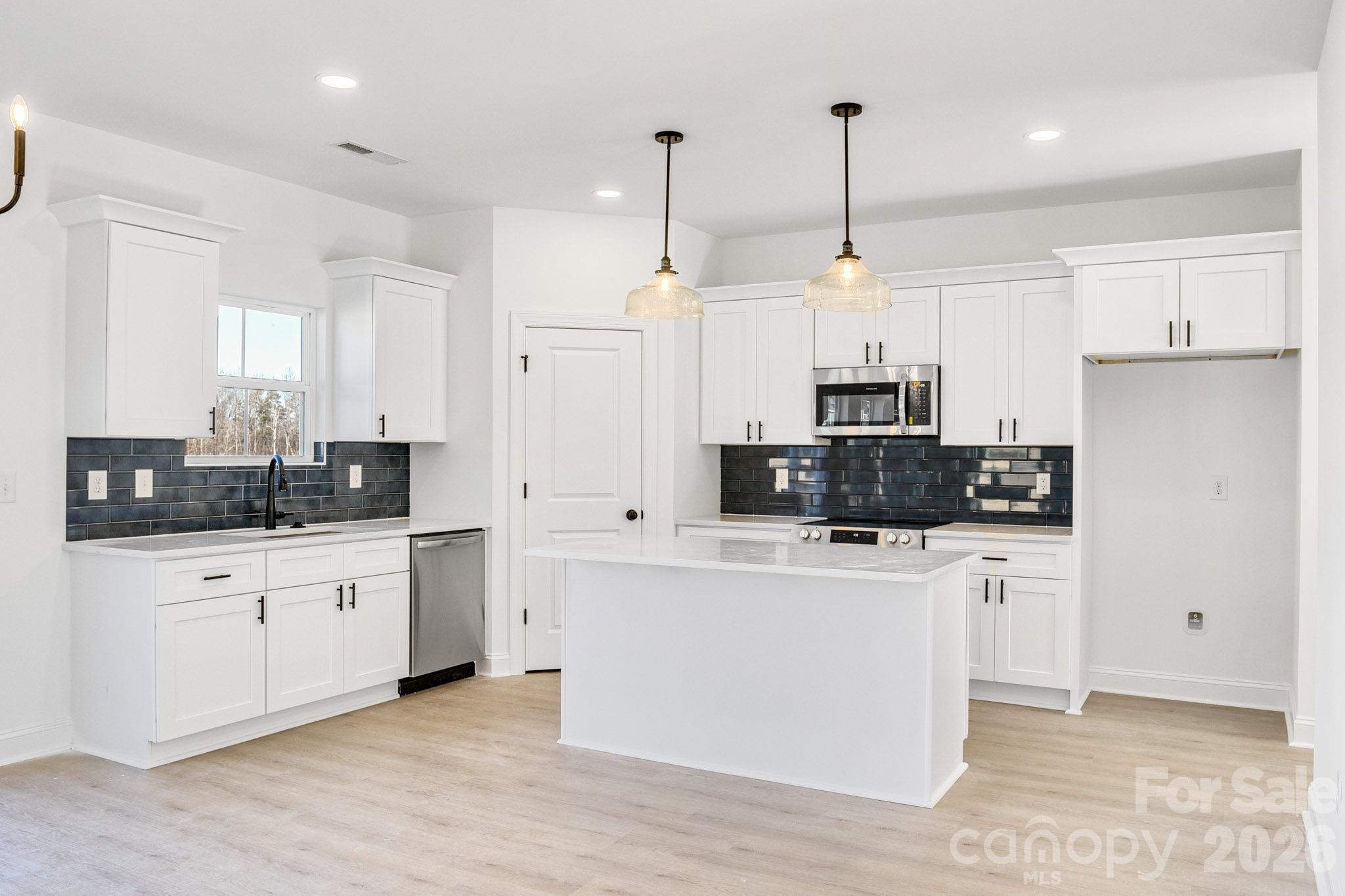 1335 Winged Way Kannapolis NC 28083