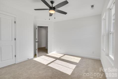 1335 Winged Way Kannapolis NC 28083