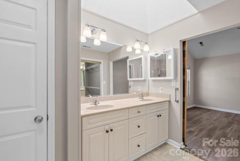 2 Gatehouse Court Asheville NC 28803