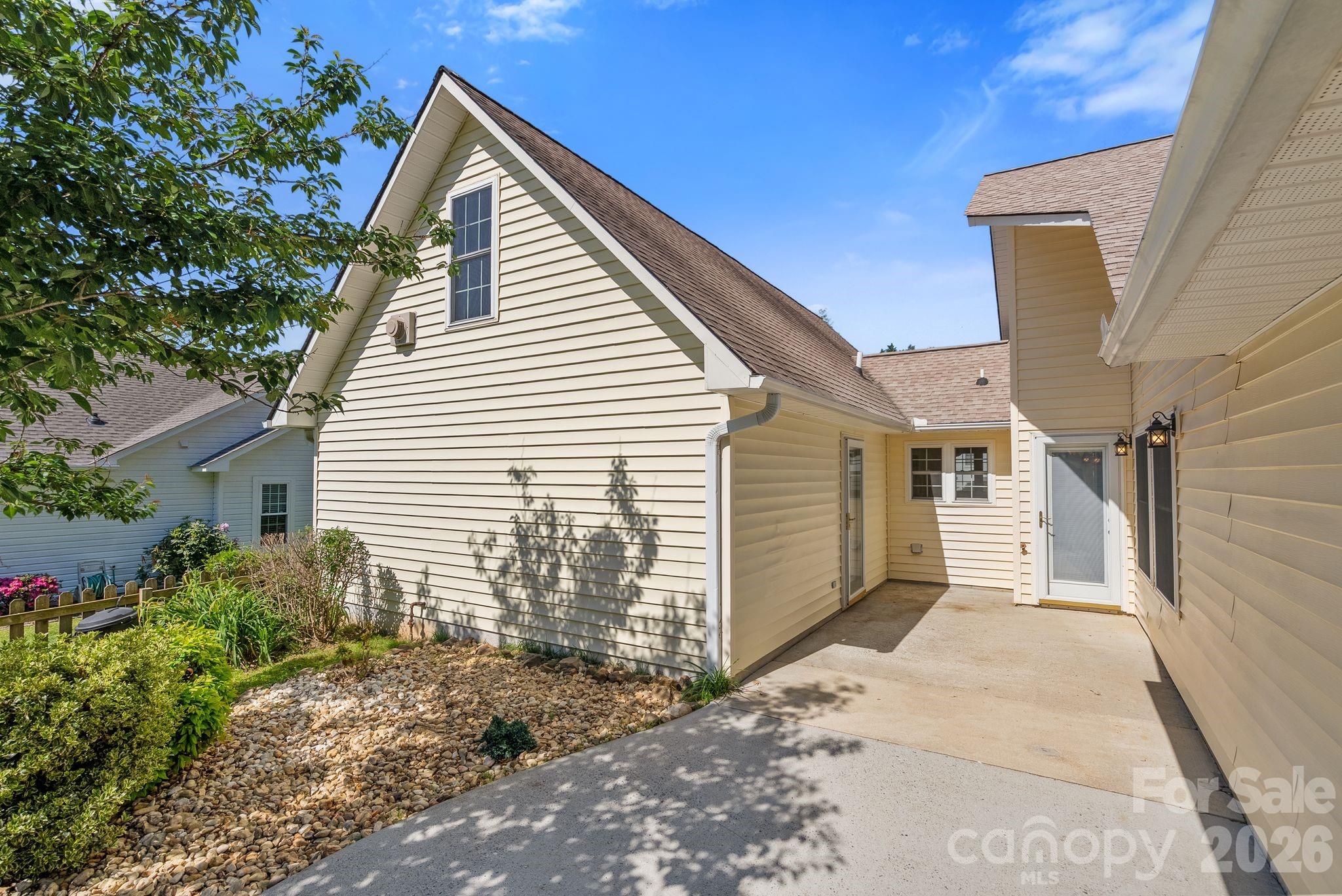 2 Gatehouse Court Asheville NC 28803