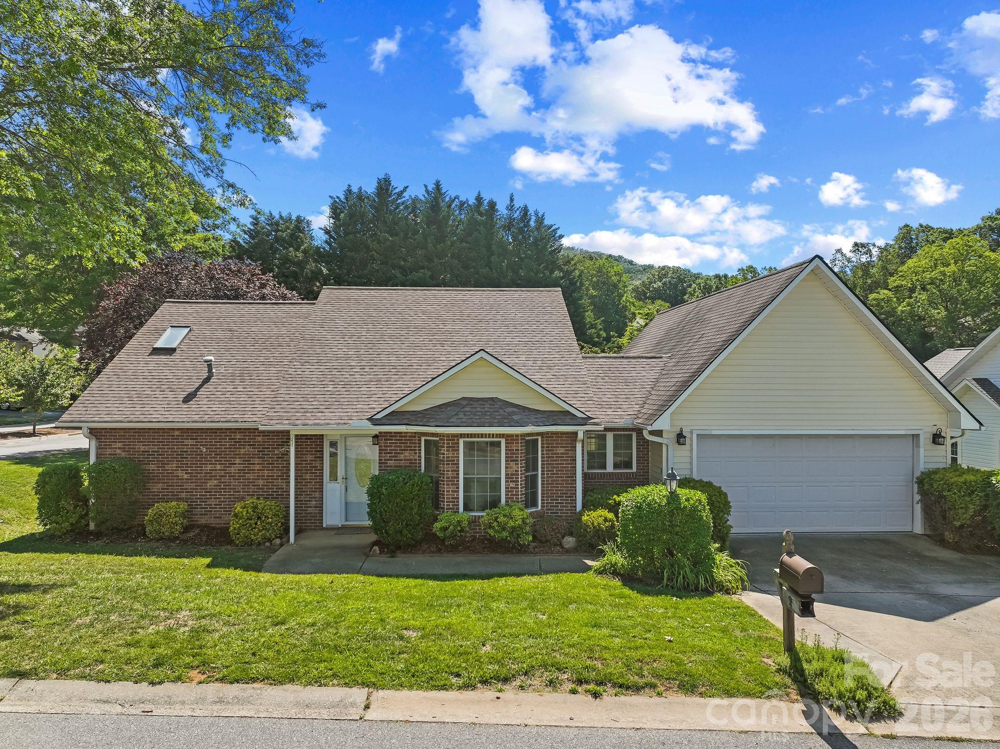 2 Gatehouse Court Asheville NC 28803