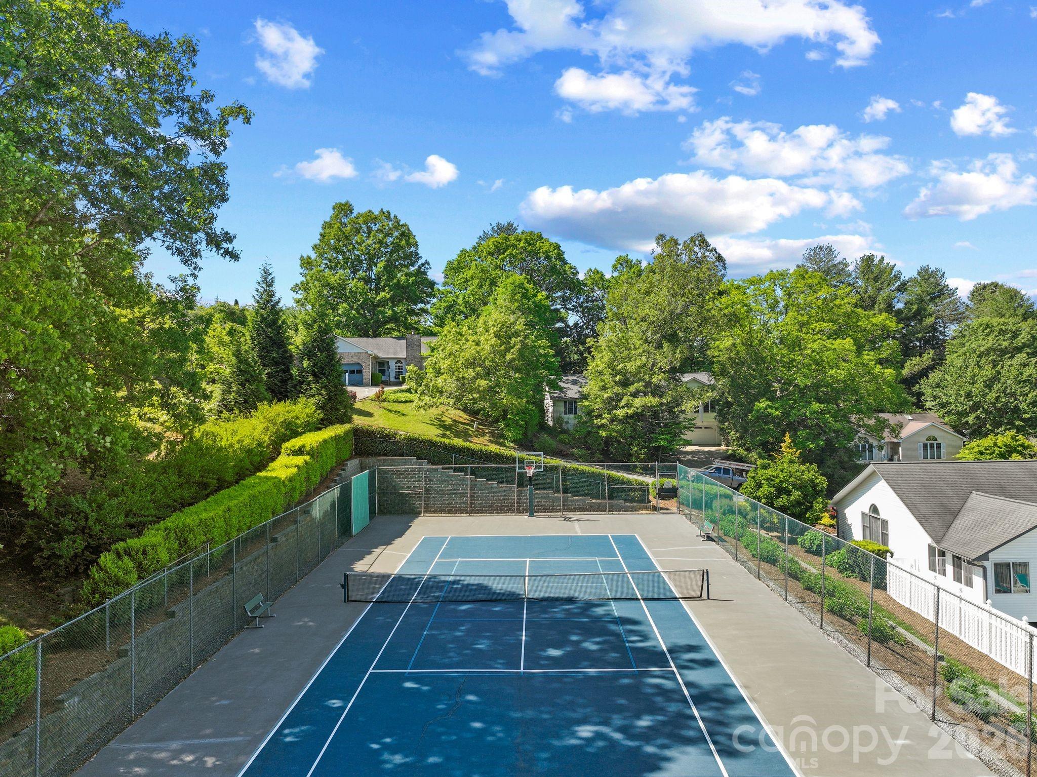 2 Gatehouse Court Asheville NC 28803