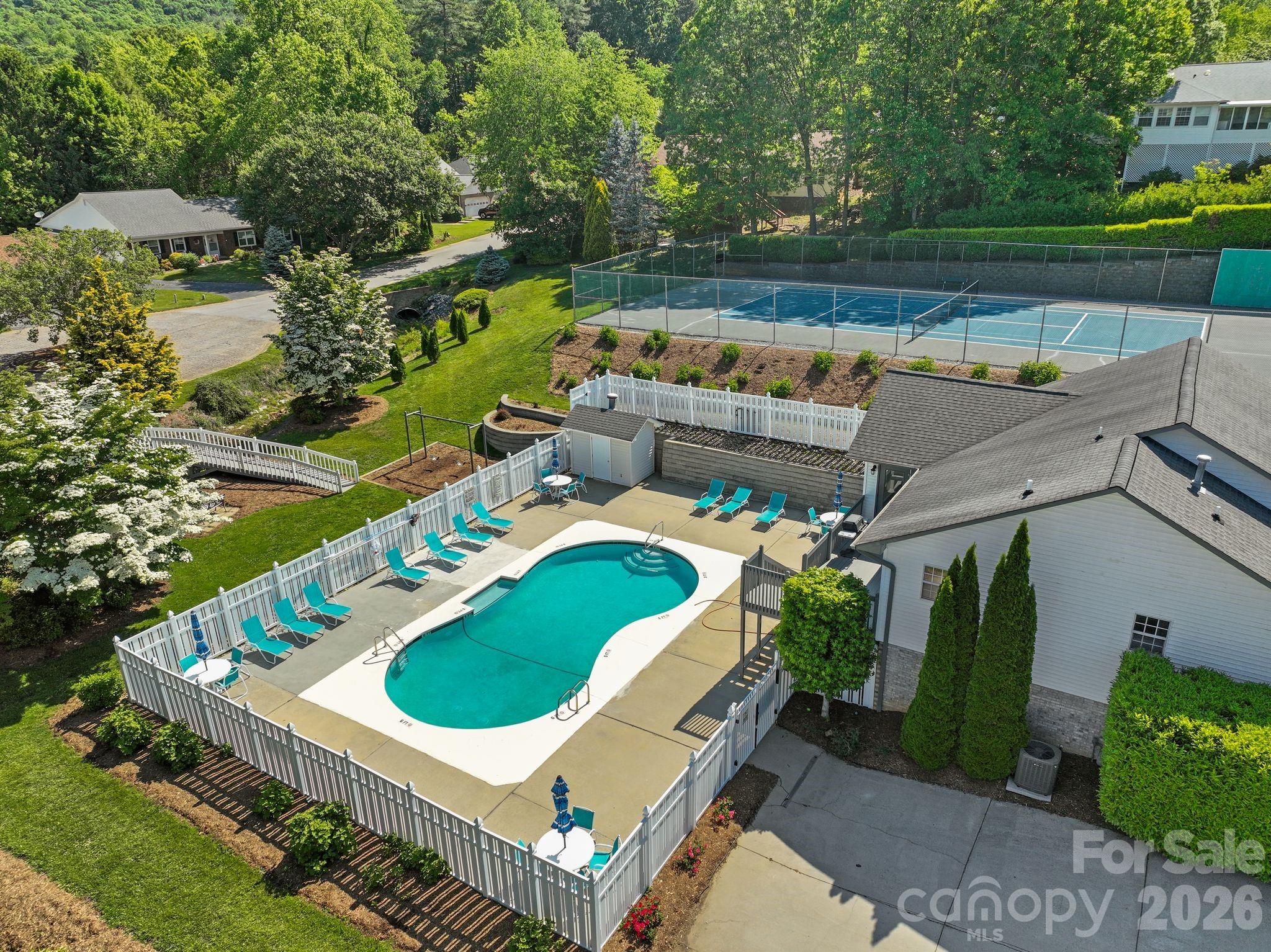 2 Gatehouse Court Asheville NC 28803
