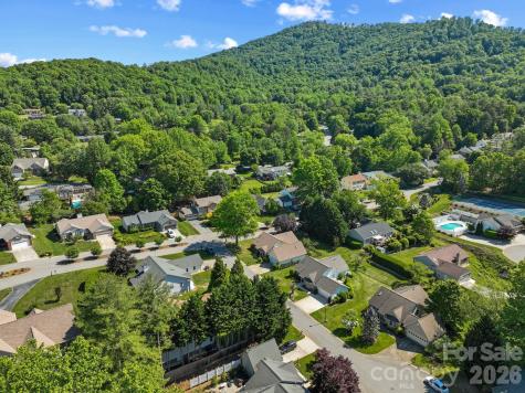 2 Gatehouse Court Asheville NC 28803