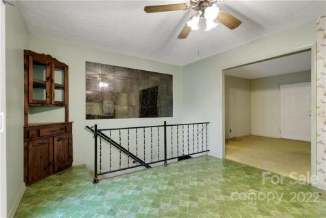 521 Tabor Road East Flat Rock NC 28726