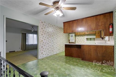 521 Tabor Road East Flat Rock NC 28726
