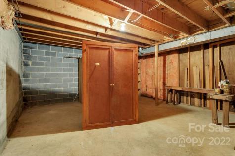 521 Tabor Road East Flat Rock NC 28726