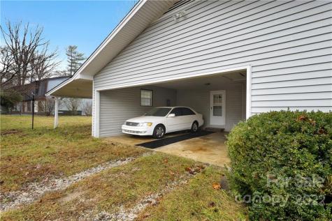521 Tabor Road East Flat Rock NC 28726