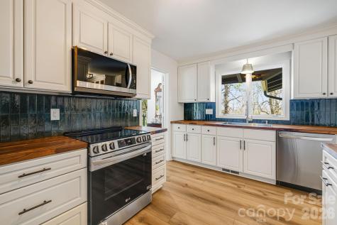 254 Orchard Circle Laurel Park NC 28739