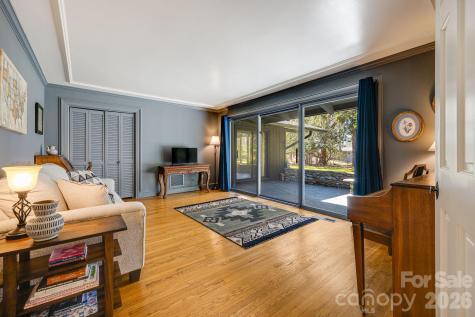 254 Orchard Circle Laurel Park NC 28739