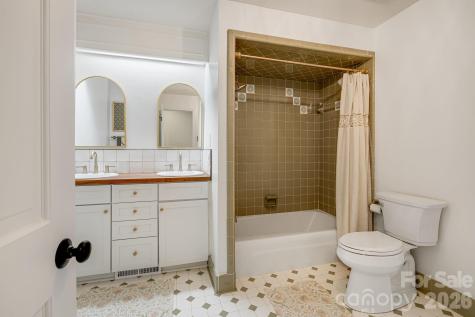 254 Orchard Circle Laurel Park NC 28739