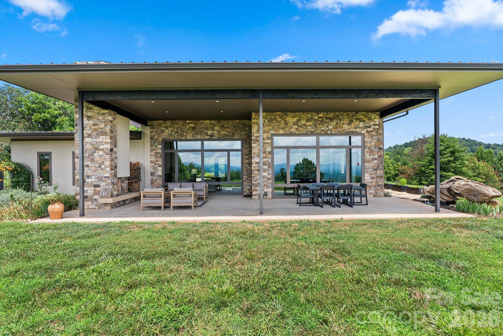 1045 & 1047 Graham Road Marshall NC 28753