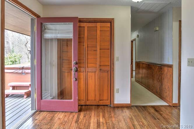 47 Pinecroft Road Asheville NC 28804