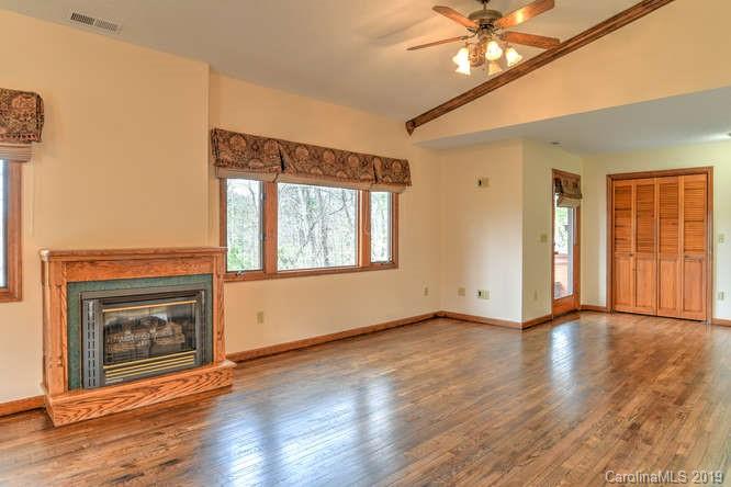47 Pinecroft Road Asheville NC 28804