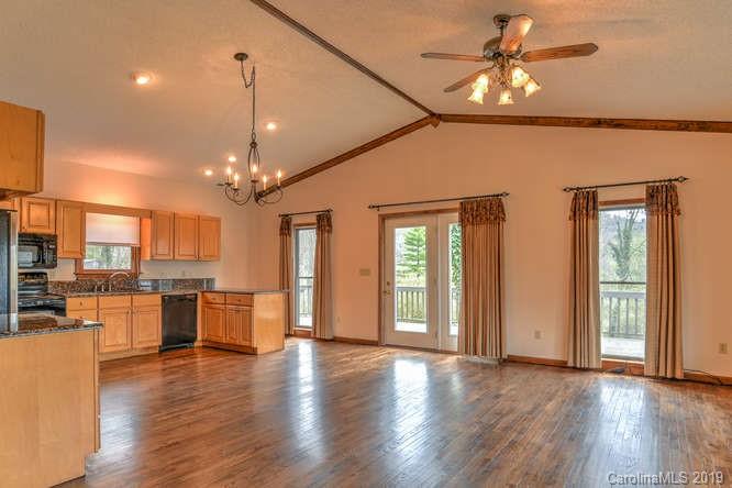 47 Pinecroft Road Asheville NC 28804