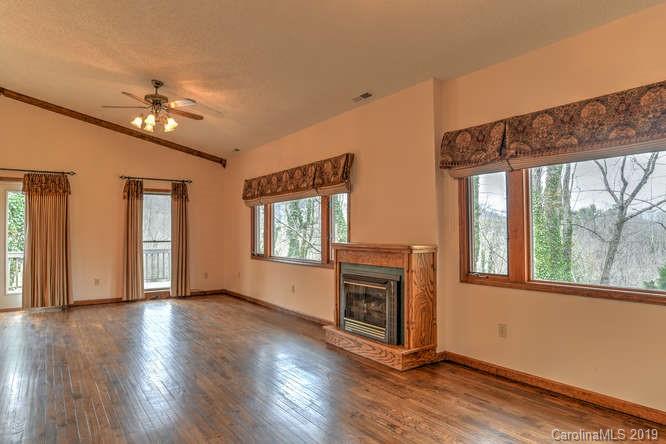 47 Pinecroft Road Asheville NC 28804