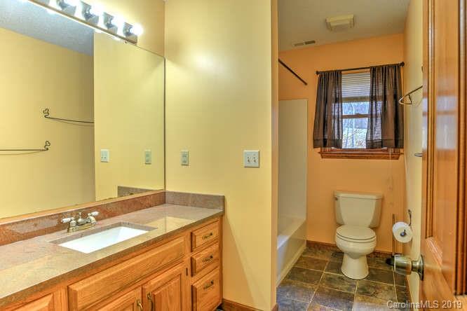 47 Pinecroft Road Asheville NC 28804