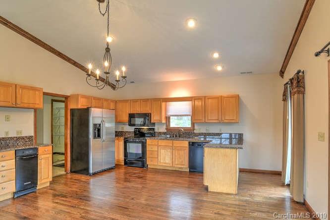 47 Pinecroft Road Asheville NC 28804