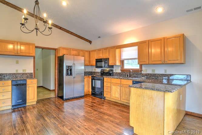 47 Pinecroft Road Asheville NC 28804