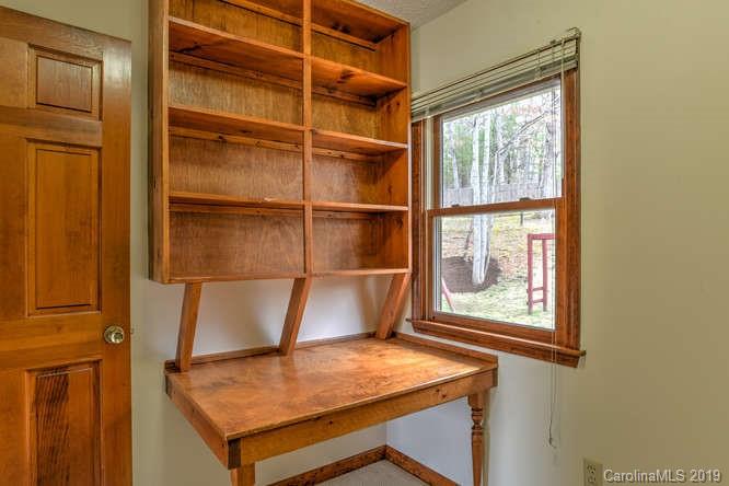 47 Pinecroft Road Asheville NC 28804