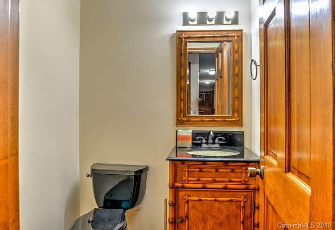 47 Pinecroft Road Asheville NC 28804